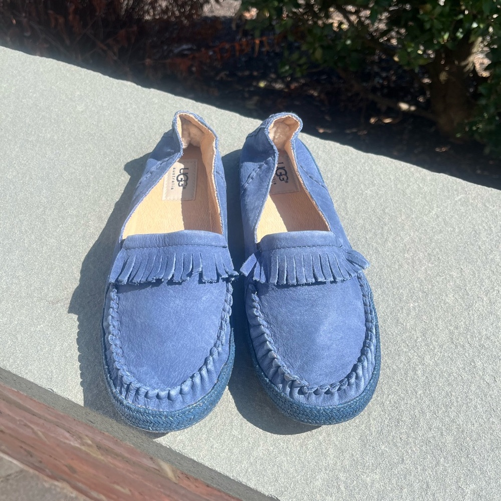 UGG woman’s suede moccasins slip on shoes size 8, condition.